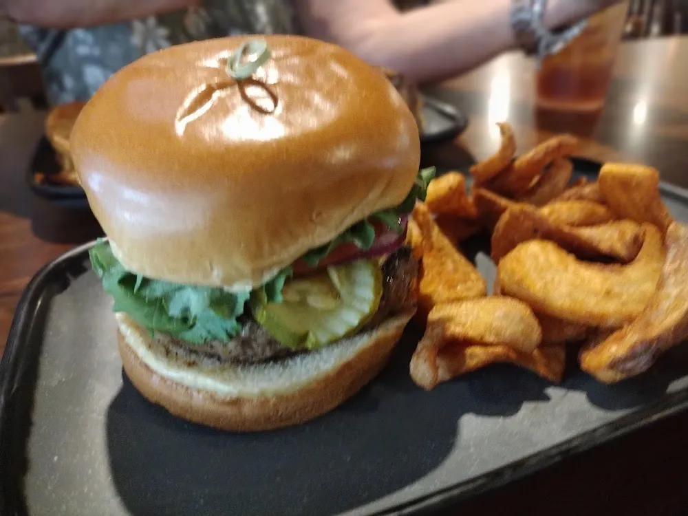 Dock Cheeseburger